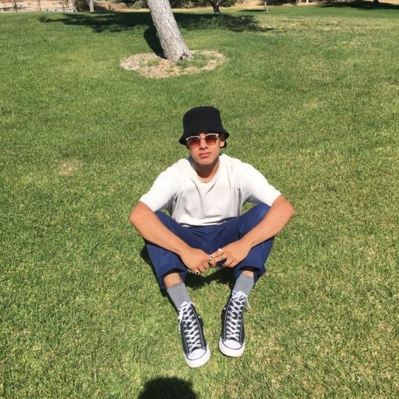 Meet your Posher, Chris - Picture 1 of 1